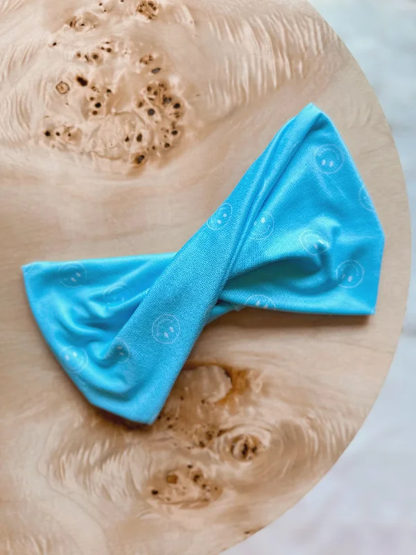 trendy flower hair clips for summer looks -Wideband™ - Sky Blue Smiley